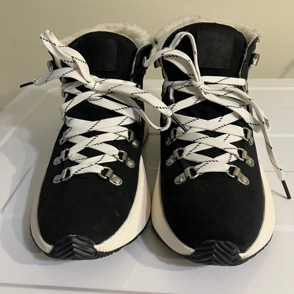 Woman Winter Sorel Boot Size 8